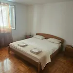 House Apartment *