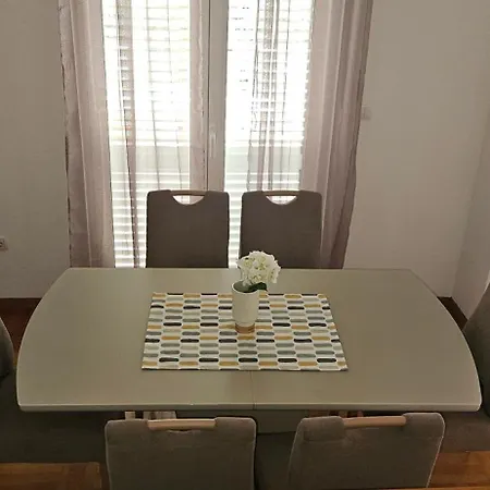 House זאדאר
