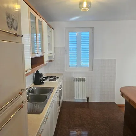 House זאדאר