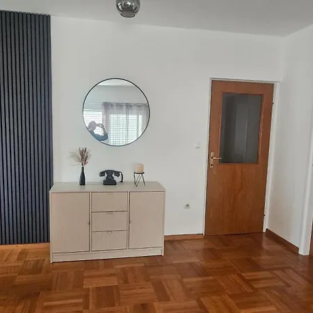 דירה House *