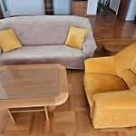 House Apartament *