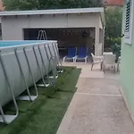 Apartament House *