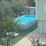 Apartament House *