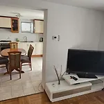House 자다르