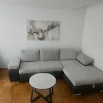 아파트 House *
