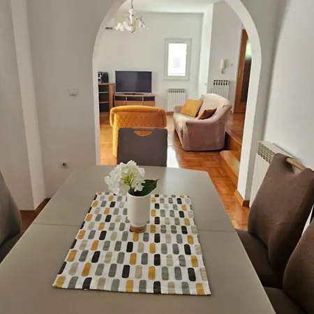 House * Задар