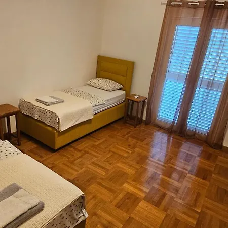 Апартаменты House